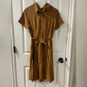 Monteau // short sleeve tan half button dress